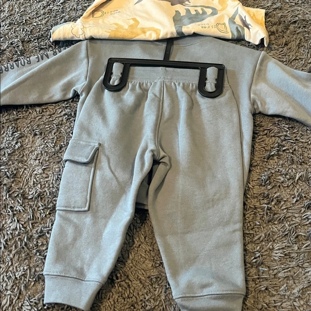 Carters beautiful set